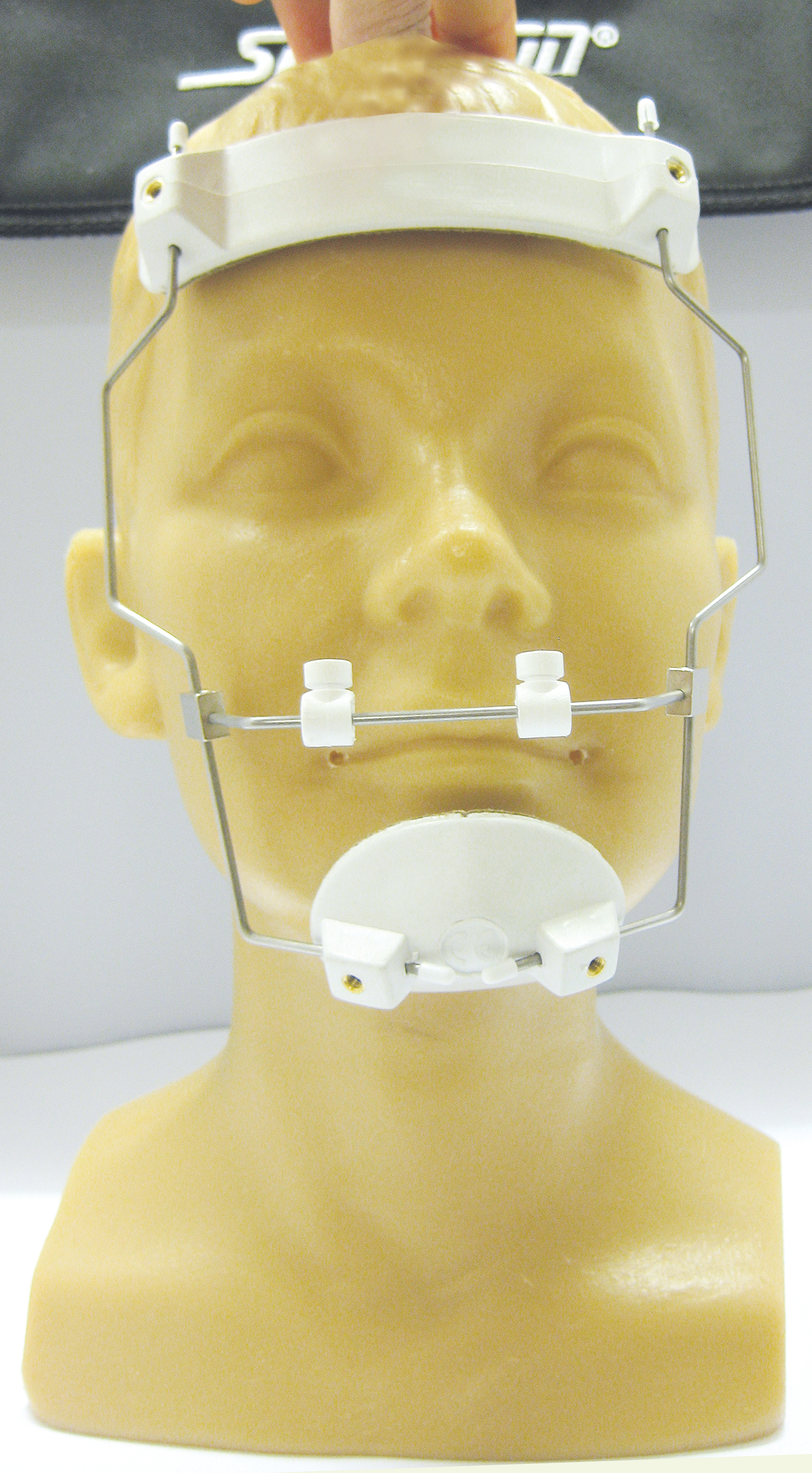 Gesichtsmasken KFO Delaire Masken F r Klasse III Therapie gesichtsmasken-kfo-delaire-masken-f-r-klasse-iii-therapie